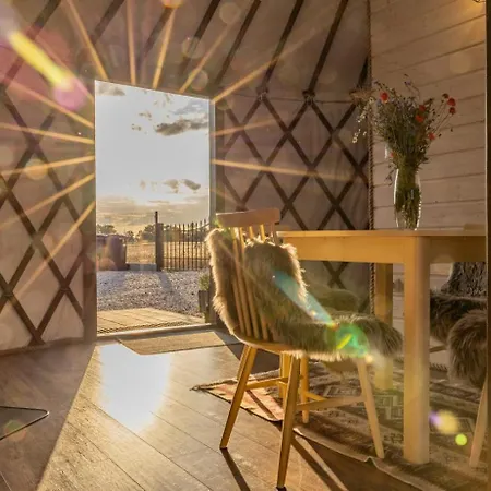 Jurtowe Wzgorze Glamping Hotel Grabinek Exterior photo